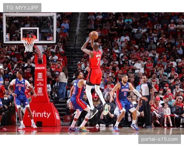 热火新援鲍威尔成进攻核心，上场砍下32分