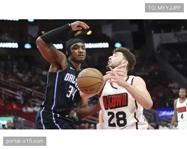 火箭主场迎战魔术,防守质量悬殊成胜负关键 火箭主场迎战魔术,防守质量悬殊成胜负关键